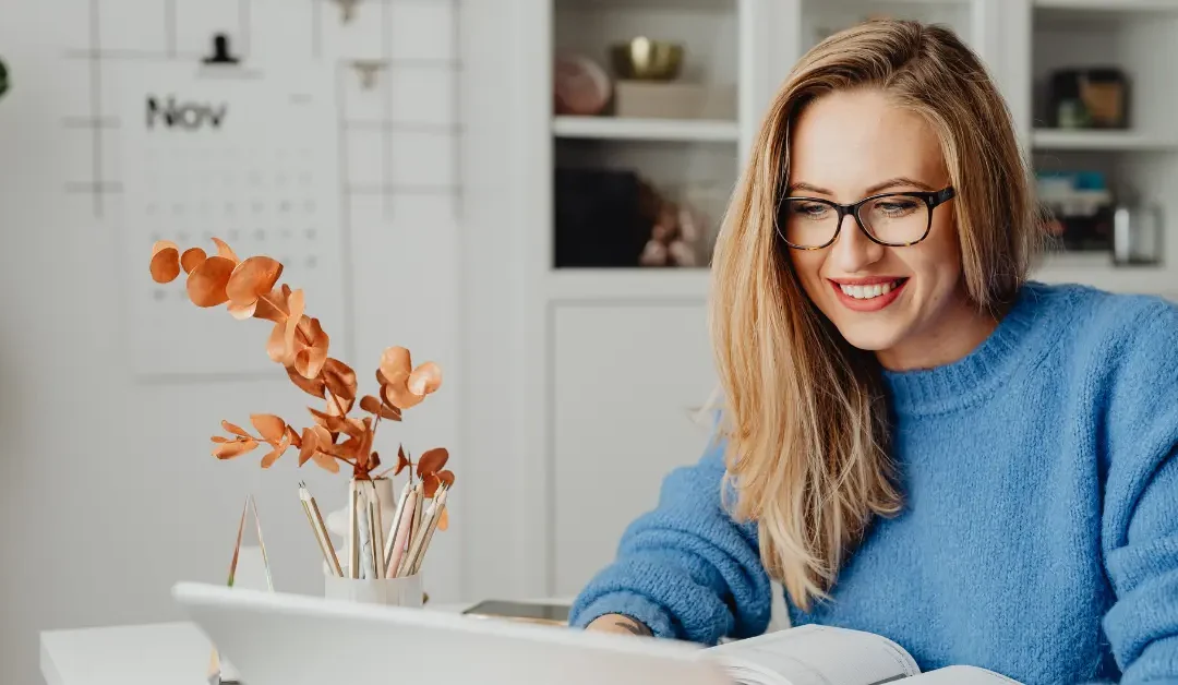 Jak prowadzić markę online bez chaosu? 4 systemy, które dają spokój i stały ruch